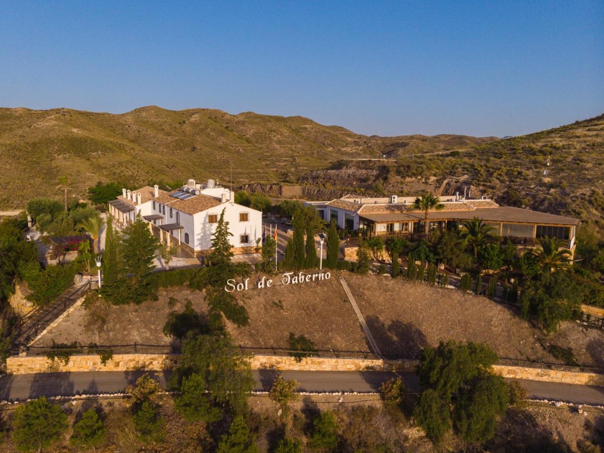 Гостевой дом Complejo Rural Sol De Таберно Экстерьер фото